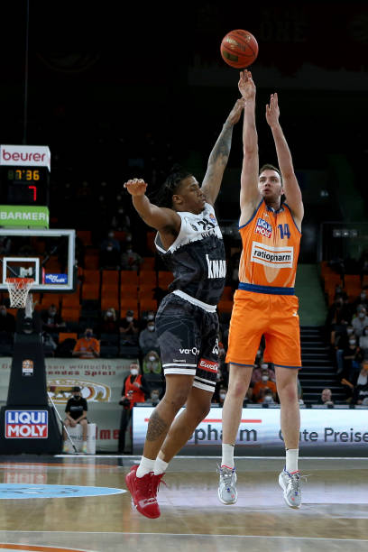 与巴列卡诺 与巴列卡诺